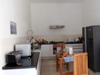 bali strand villa cymopoleia kueche