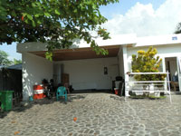 bali-strand-villa-cymopoleia-garage
